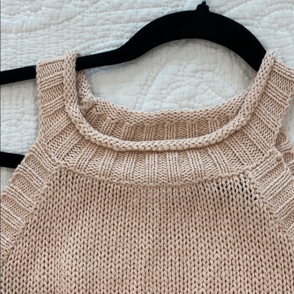 Cold shoulder sweater - Picture 2 of 5